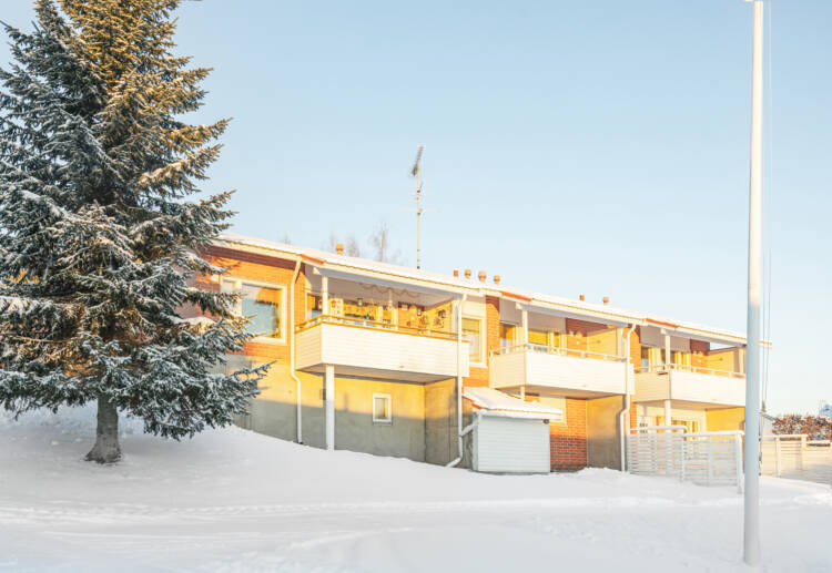 Yrjöläntie 6B takapuoli